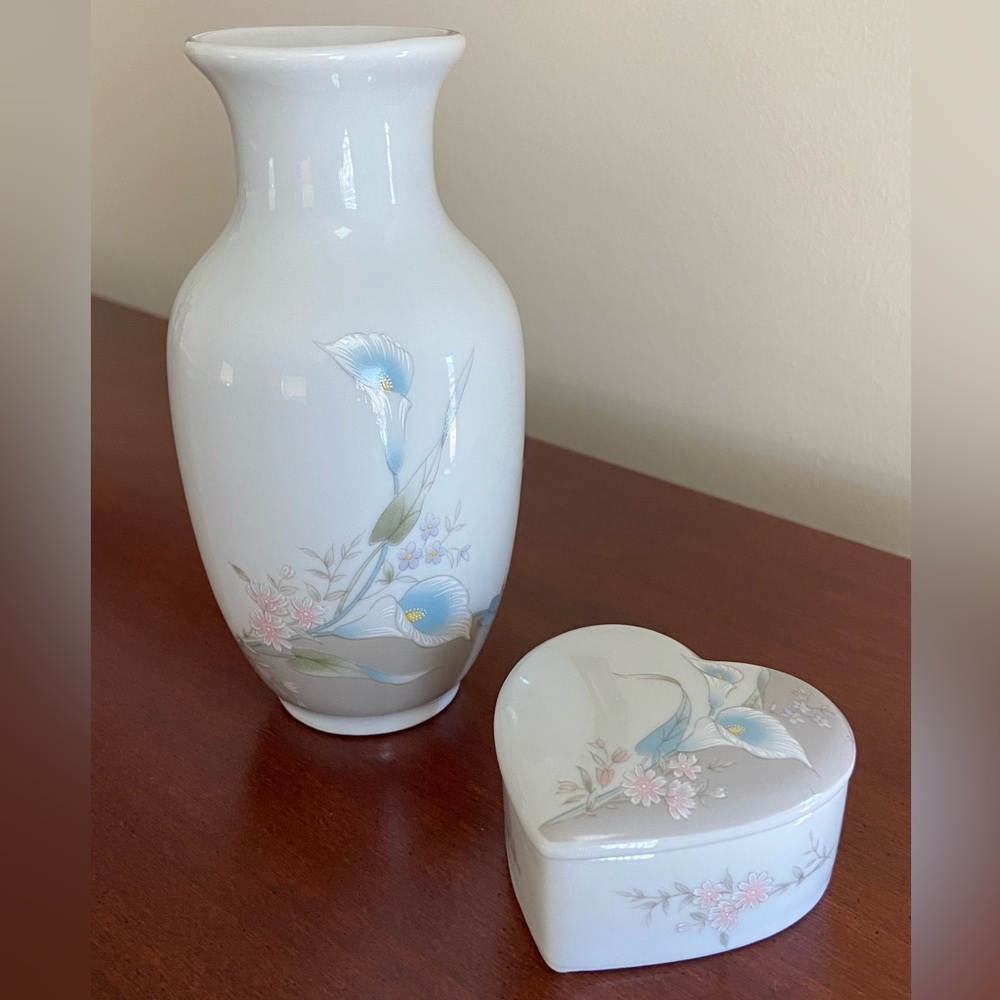 🩷 Russ Berrie & Co Japan set of 2 Calla Lilies Vase & Heart Shaped Trinket Box